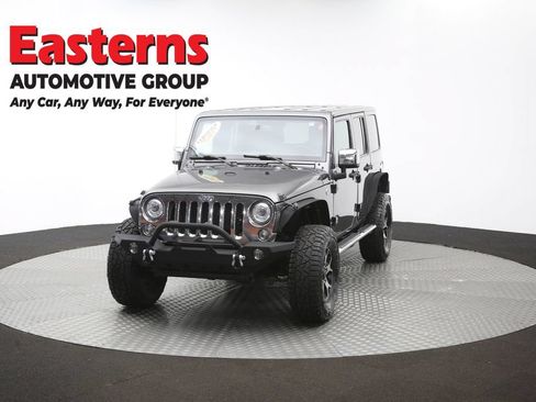 Used 2017 Jeep Wrangler Unlimited Sahara w/ Dual Top Group AWD/4WD image 54