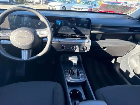 Certified 2024 Hyundai Kona SE image 23