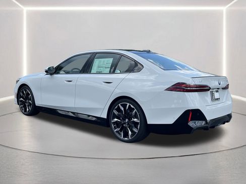 New 2026 BMW i5 eDrive40 w/ M Sport Package image 24