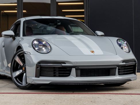 Certified 2023 Porsche 911 Sport Classic image 9