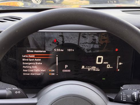 Used 2025 Nissan Kicks SV FWD image 36