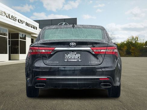 Used 2016 Toyota Avalon Limited w/ Toyota Safety Sense Package image 9