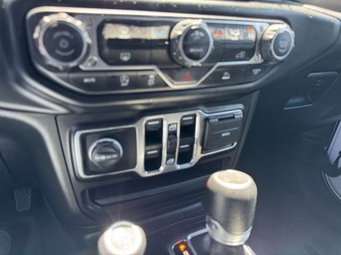 Used 2023 Jeep Wrangler Unlimited Sport AWD/4WD image 13