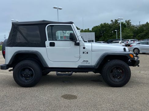 Used 2004 Jeep Wrangler X w/ Wheel Plus Group AWD/4WD image 2