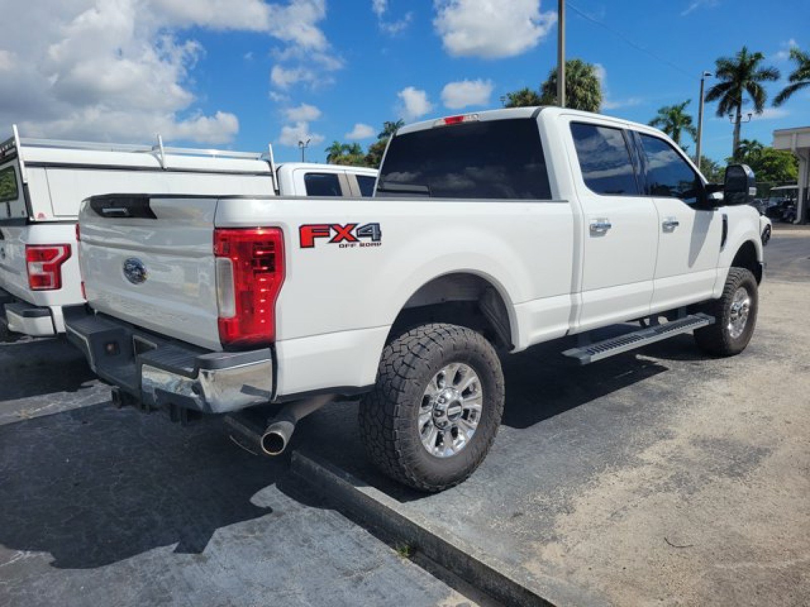 Used 2018 Ford F250 XLT w/ XLT Premium Package AWD/4WD image 9