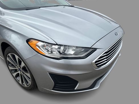 Used 2020 Ford Fusion SE AWD/4WD image 42