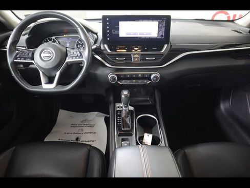 Used 2024 Nissan Altima 2.5 SR w/ SR Premium Package image 12
