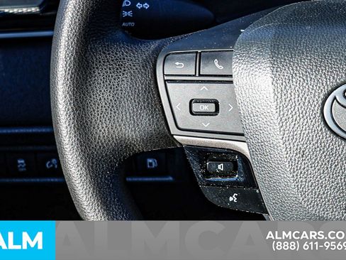 Used 2025 Toyota Camry LE image 31