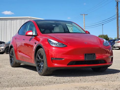 Used 2021 Tesla Model Y Long Range image 3