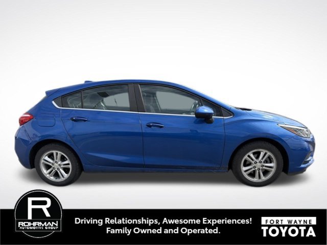Used 2017 Chevrolet Cruze LT w/ Convenience Package FWD image 8