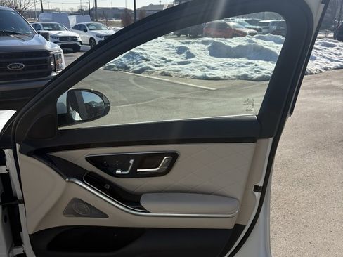 Used 2025 Mercedes-Benz S 580 4MATIC Sedan image 21