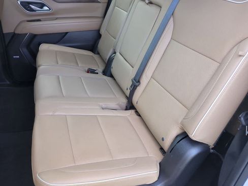 Used 2024 Chevrolet Suburban Premier RWD image 20