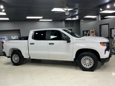 Used 2023 Chevrolet Silverado 1500 W/T w/ Trailering Package image 11