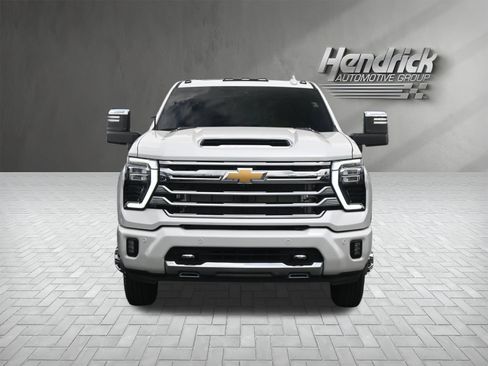 Used 2025 Chevrolet Silverado 3500 High Country w/ High Country Premium Package AWD/4WD image 3