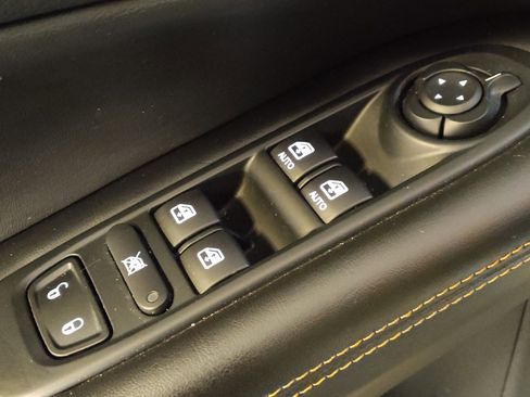 Used 2018 Jeep Compass Limited w/ Navigation Group image 27