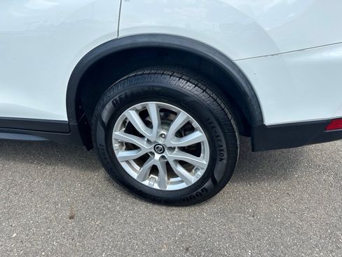 Used 2019 Nissan Rogue SV AWD/4WD image 9