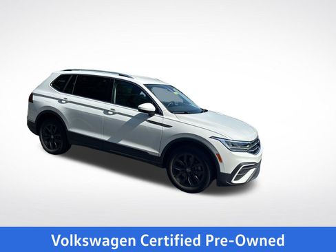 Certified 2024 Volkswagen Tiguan SE AWD/4WD image 8