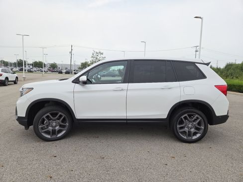 Used 2023 Honda Passport EX-L image 16