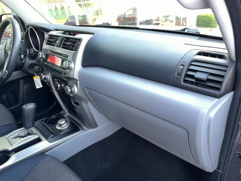 Used 2013 Toyota 4Runner SR5 w/ Convenience Pkg AWD/4WD image 21