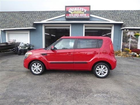 Used 2013 Kia Soul + image 1