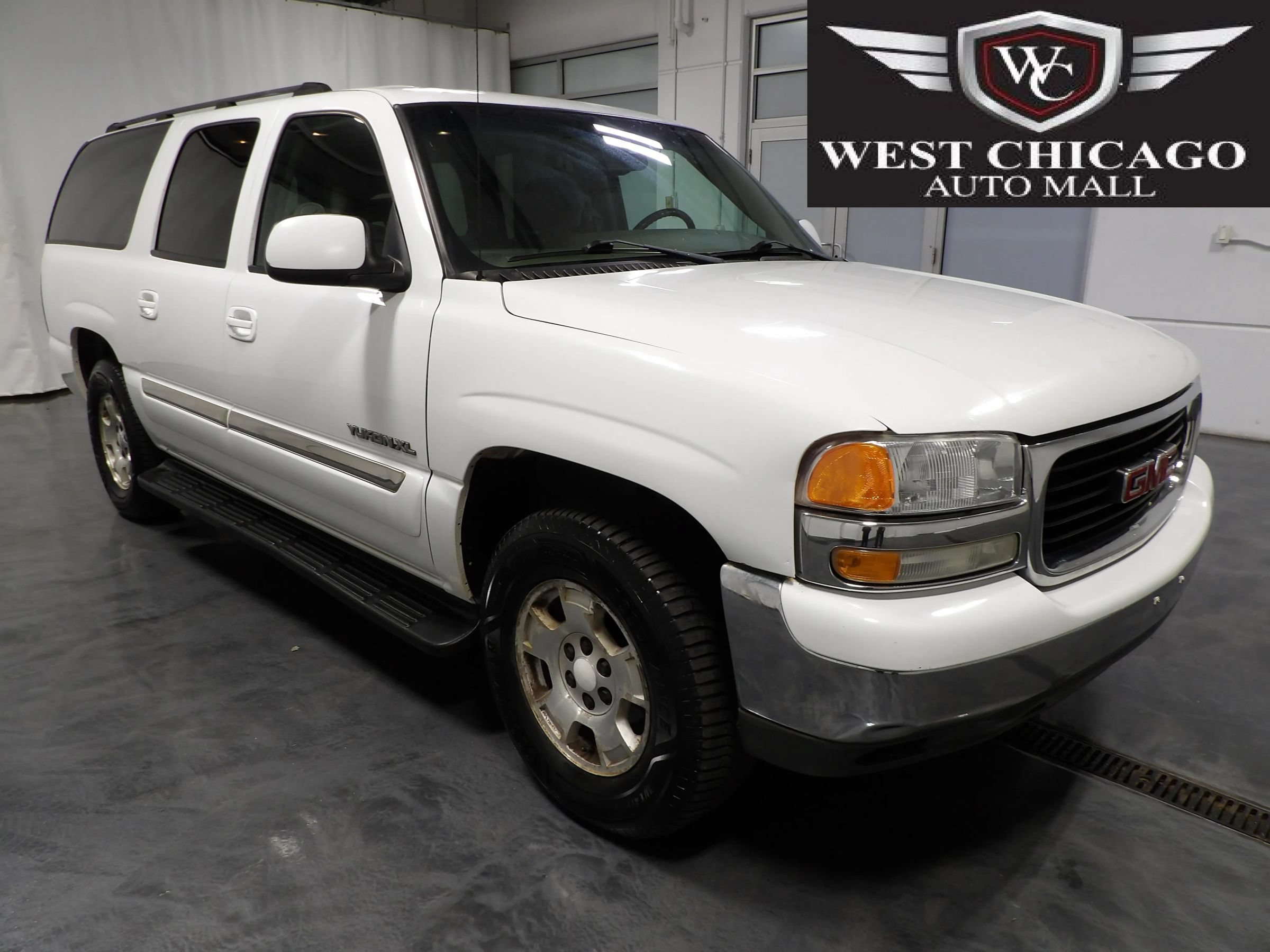 Used 2004 GMC Yukon XL SLE RWD image 1