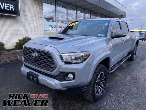 Used 2020 Toyota Tacoma SR5 image 1
