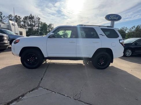 Used 2024 Toyota 4Runner TRD Off-Road Premium w/ Moonroof Package AWD/4WD image 3
