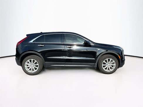 Used 2019 Cadillac XT4 Luxury w/ Cold Weather Package image 13