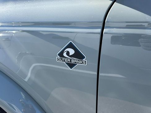 Used 2022 Ford Bronco Outer Banks image 12