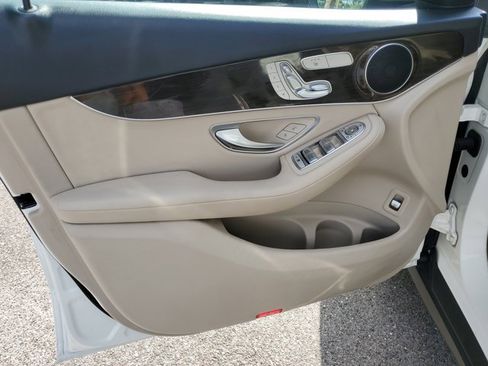 Used 2022 Mercedes-Benz GLC 300 image 25