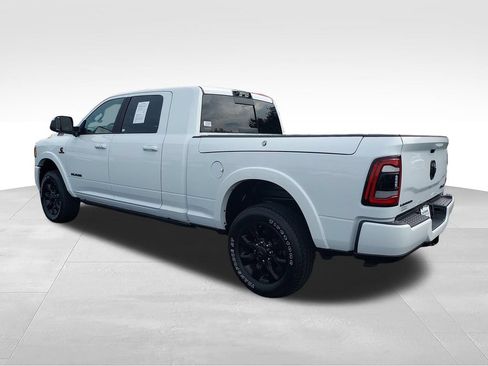 Used 2022 RAM 2500 Limited AWD/4WD image 3