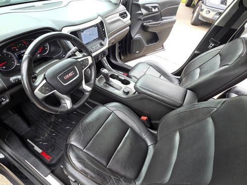 Used 2017 GMC Acadia SLT w/ LPO, Floor Liner Package AWD/4WD image 27