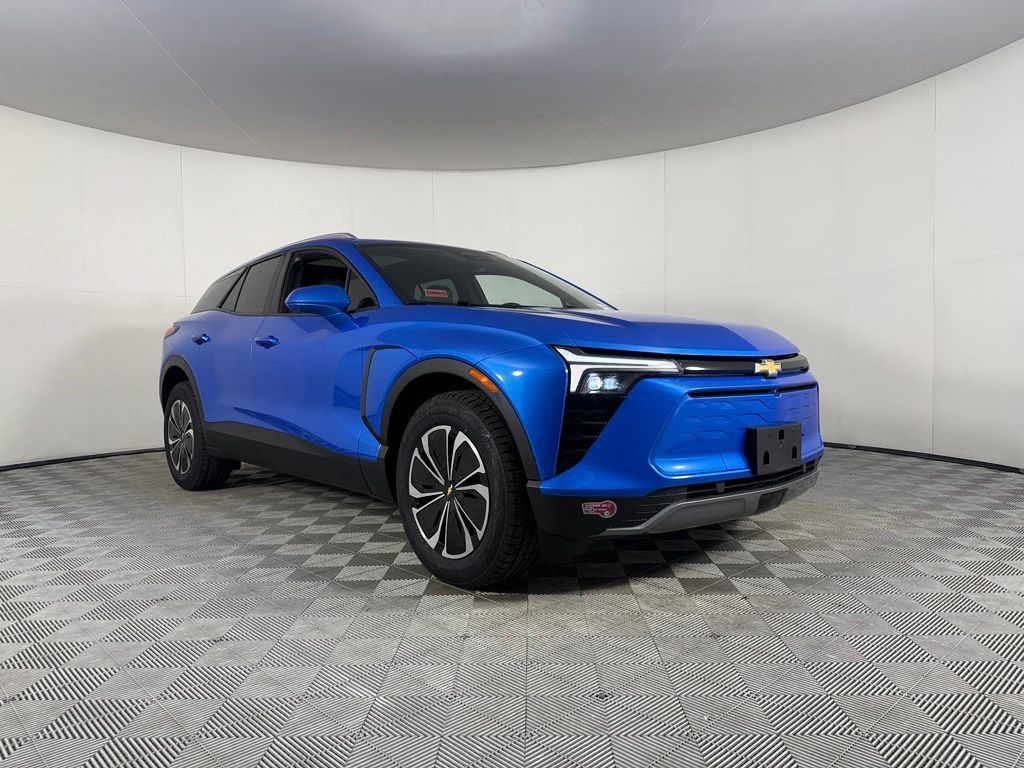 Used 2024 Chevrolet Blazer EV LT AWD/4WD image 5