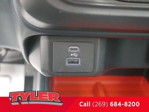 Used 2023 Ford Maverick XLT FWD image 32