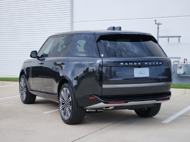 New 2027 Land Rover Range Rover Long Wheelbase SE AWD/4WD image 4