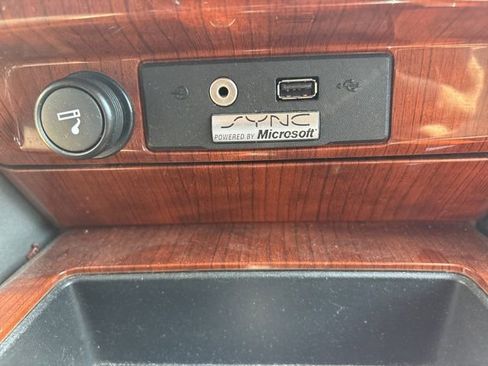 Used 2010 Ford F150 Lariat image 17