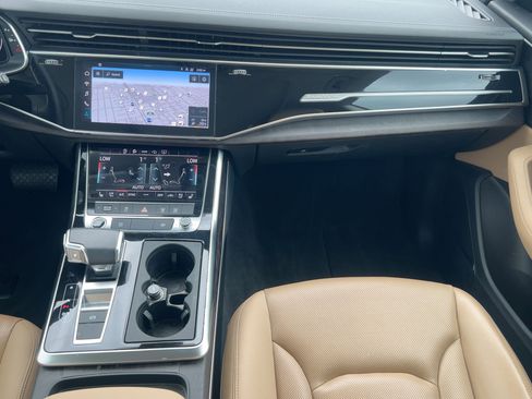 Used 2023 Audi Q8 Premium Plus image 27