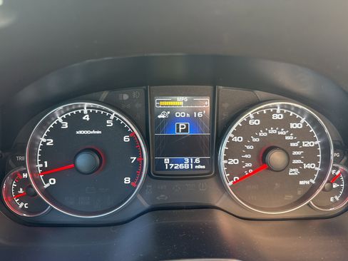 Used 2014 Subaru Outback 2.5i Limited image 19