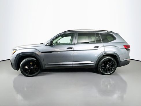 Used 2023 Volkswagen Atlas SEL R-Line AWD/4WD image 4