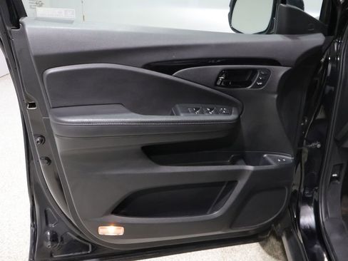 Used 2023 Honda Passport Elite image 13