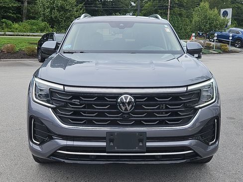 Certified 2024 Volkswagen Atlas SEL Premium R-Line AWD/4WD image 31