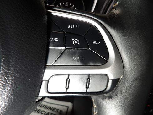 Used 2021 Jeep Compass Latitude AWD/4WD image 17