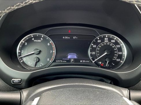 Used 2023 INFINITI QX50 Luxe FWD image 13