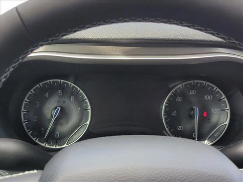 New 2025 Chrysler Pacifica Select AWD/4WD image 11