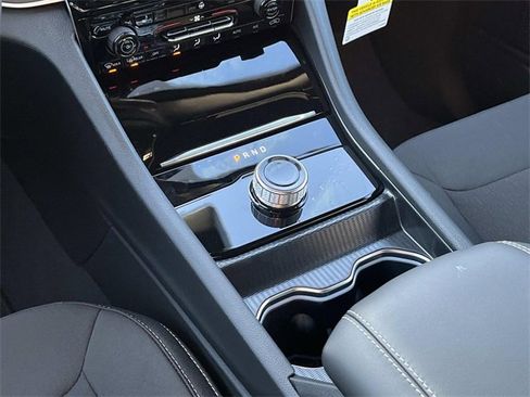 New 2025 Jeep Grand Cherokee Laredo X w/ Luxury Tech Group I image 15