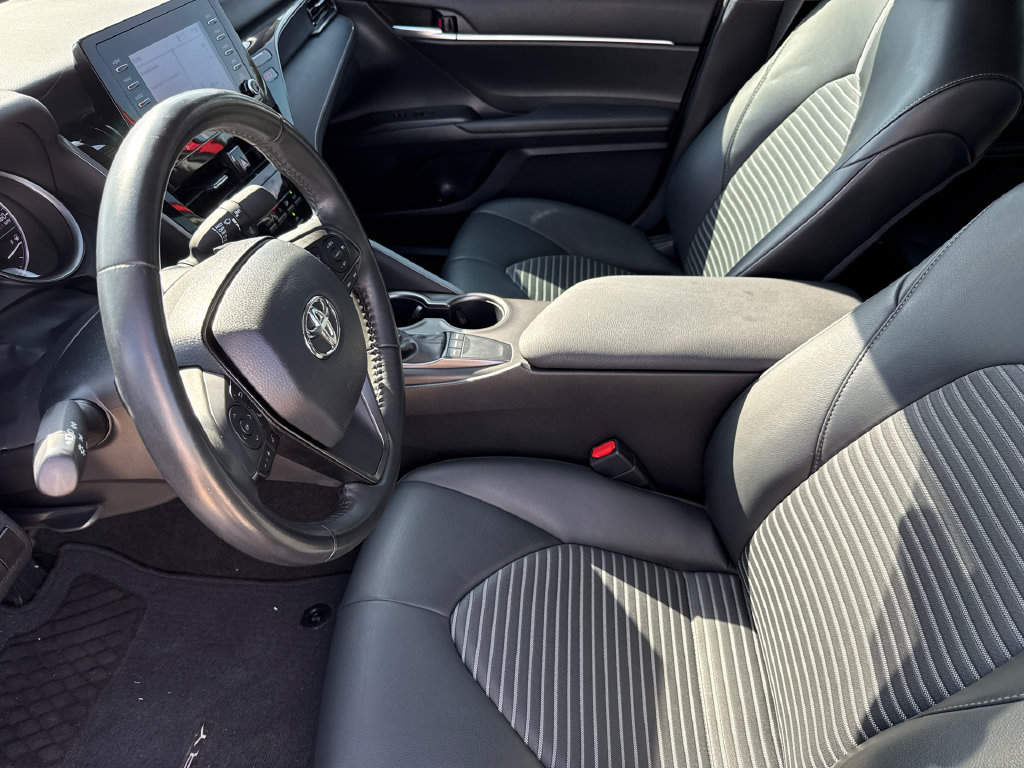 Used 2024 Toyota Camry SE FWD image 17