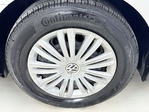 Used 2015 Volkswagen Passat 1.8T S FWD image 35