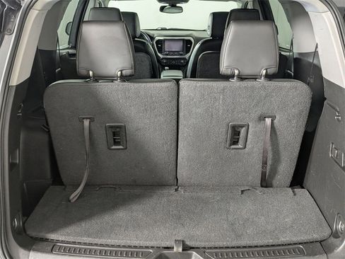 Used 2018 GMC Acadia SLT image 32