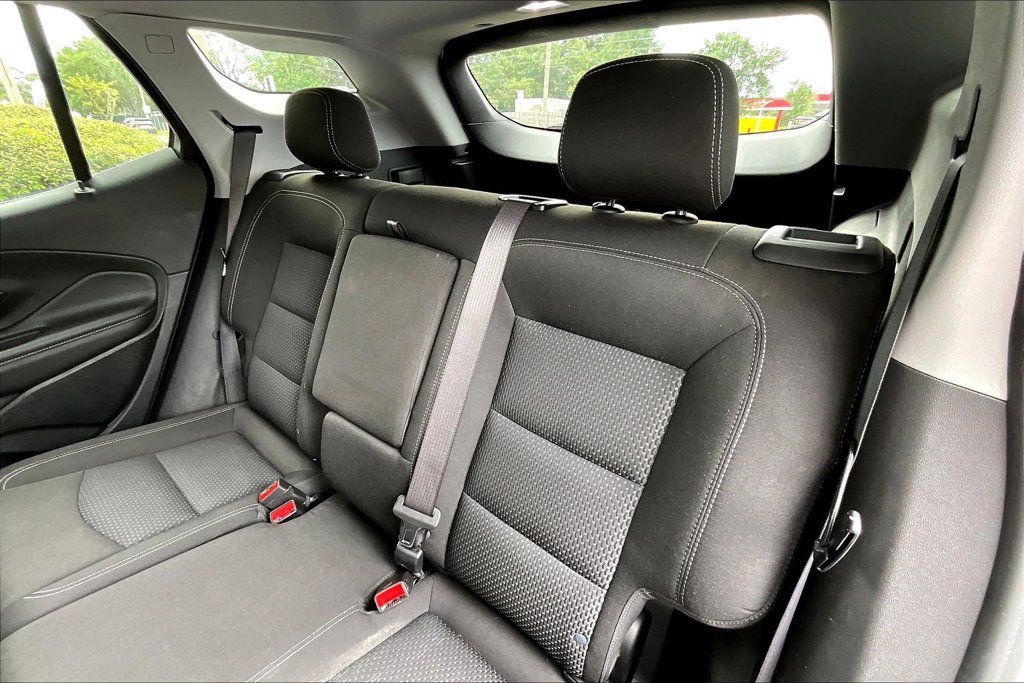 Used 2024 GMC Terrain SLE AWD/4WD image 22