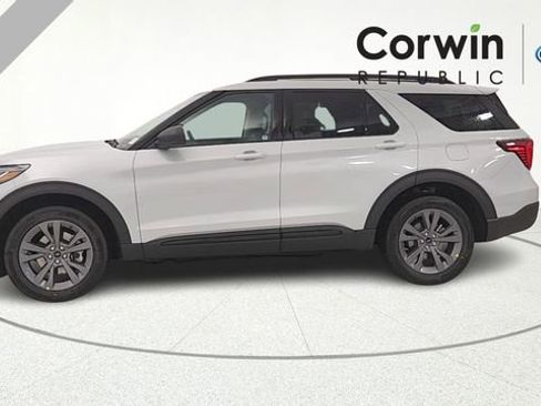New 2026 Ford Explorer Active w/ Active Comfort Package AWD/4WD image 4